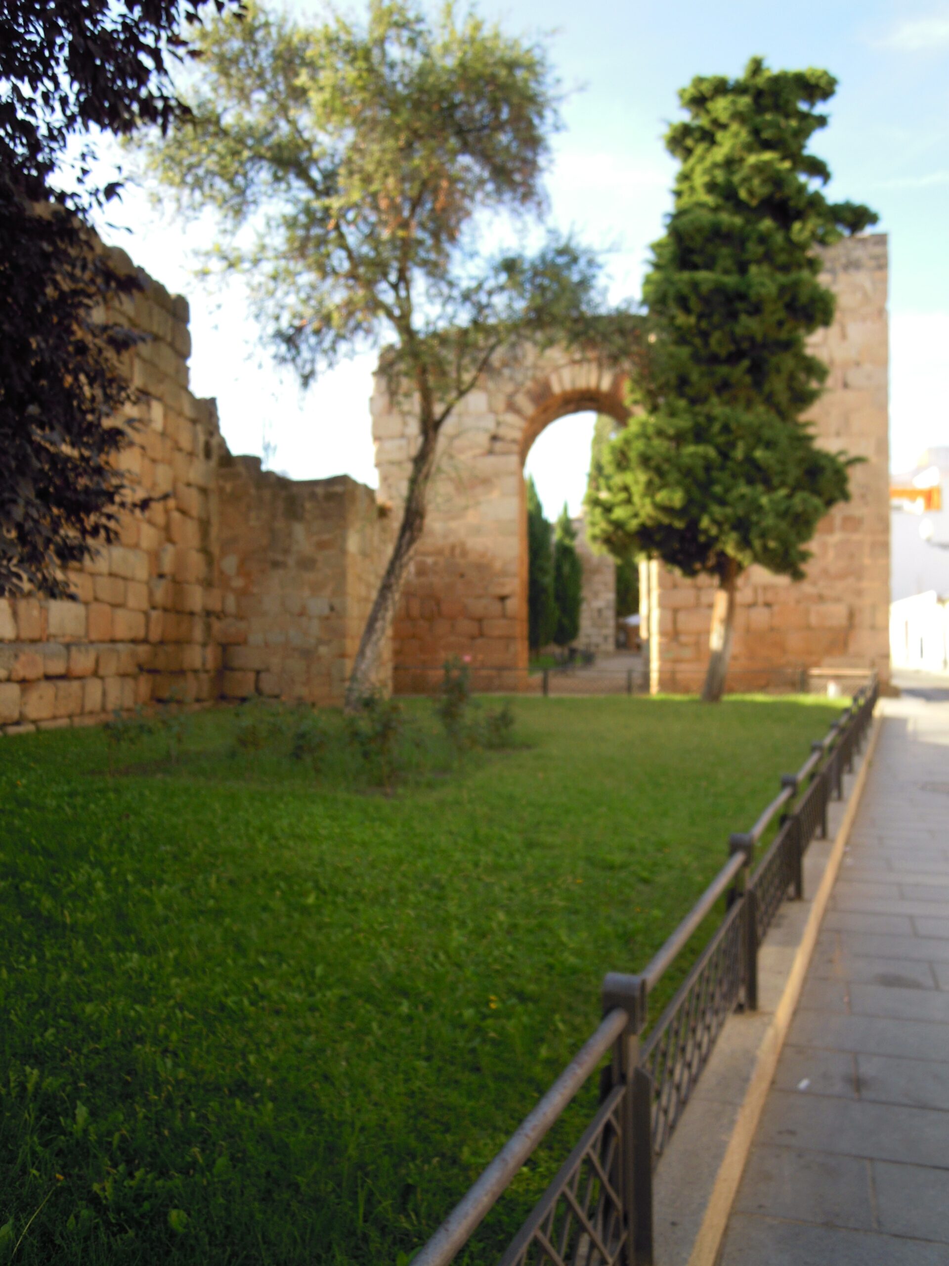 Walls and open grounds inside the Alcazaba of Merida.